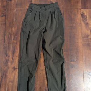 Lululemon size 2 dress pants